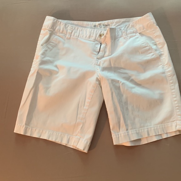 Selling Aeropostale shorts in very good condition any questions ask 😊 - Picture 2 of 4